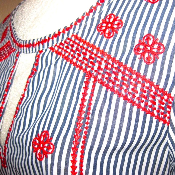 Sz M Francesca’s Blue Rain Red Embroidered Blue Striped Shirt - Picture 8 of 12
